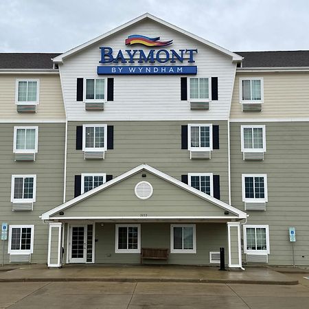 Отель Baymont By Wyndham Дикинсон Экстерьер фото